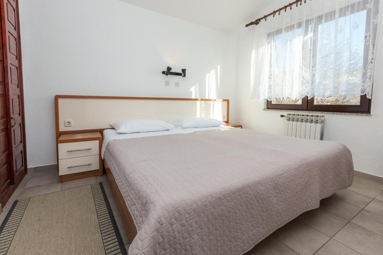 Bed and Breakfast Pansion Croatia Стариград-Паклениця Екстер'єр фото