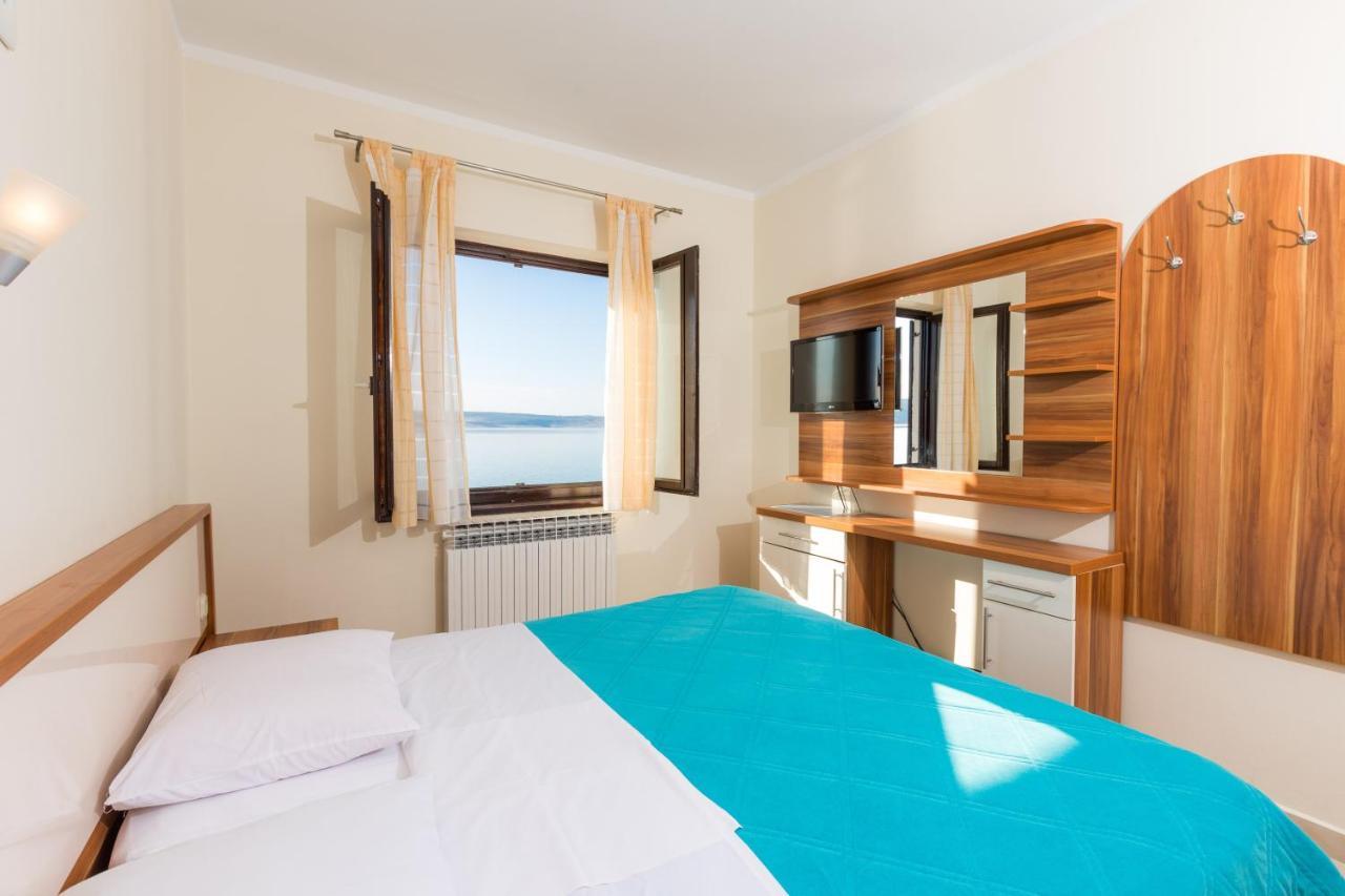 Bed and Breakfast Pansion Croatia Стариград-Паклениця Екстер'єр фото